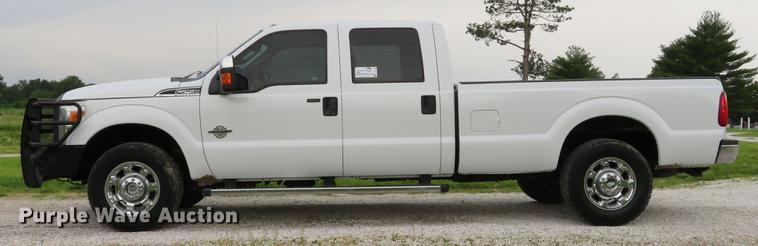 image for item DE8102 2013 Ford F250 Super Duty XLT Crew Cab pickup truck