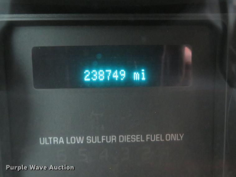 image for item DE8102 2013 Ford F250 Super Duty XLT Crew Cab pickup truck