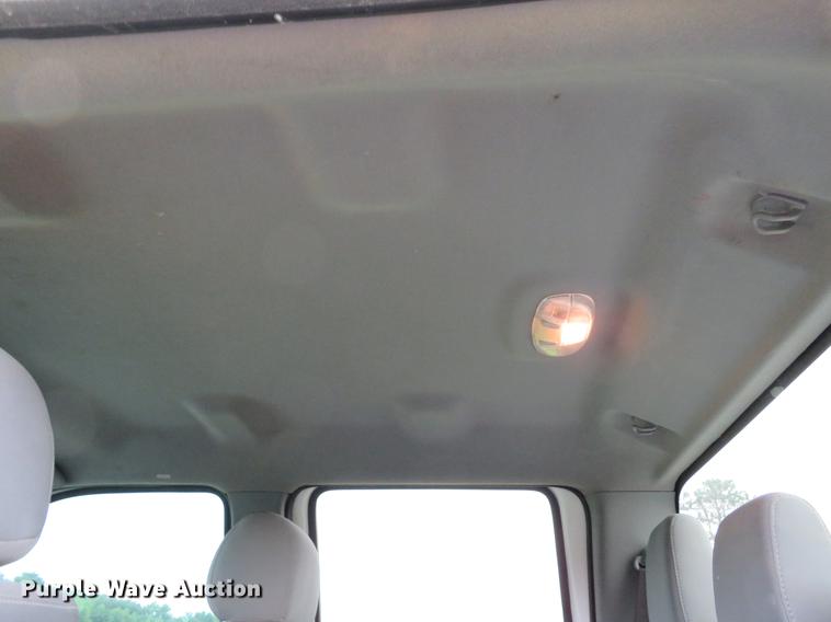 image for item DE8102 2013 Ford F250 Super Duty XLT Crew Cab pickup truck