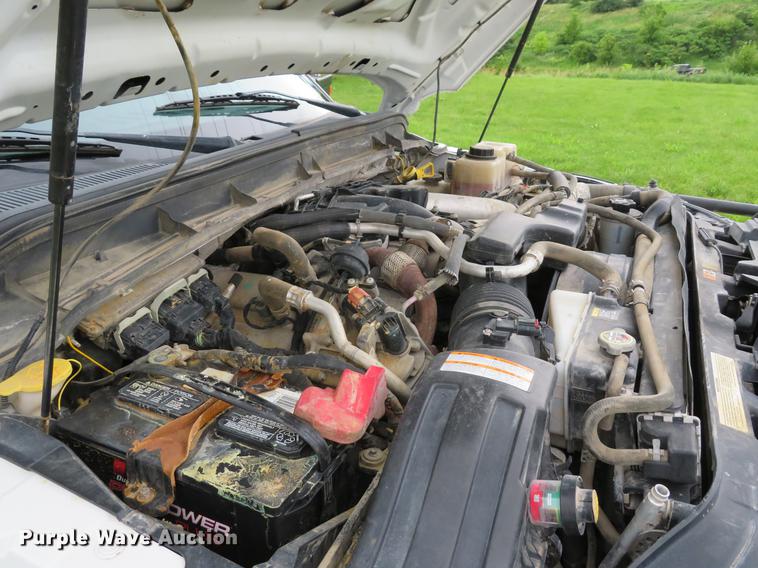 image for item DE8102 2013 Ford F250 Super Duty XLT Crew Cab pickup truck