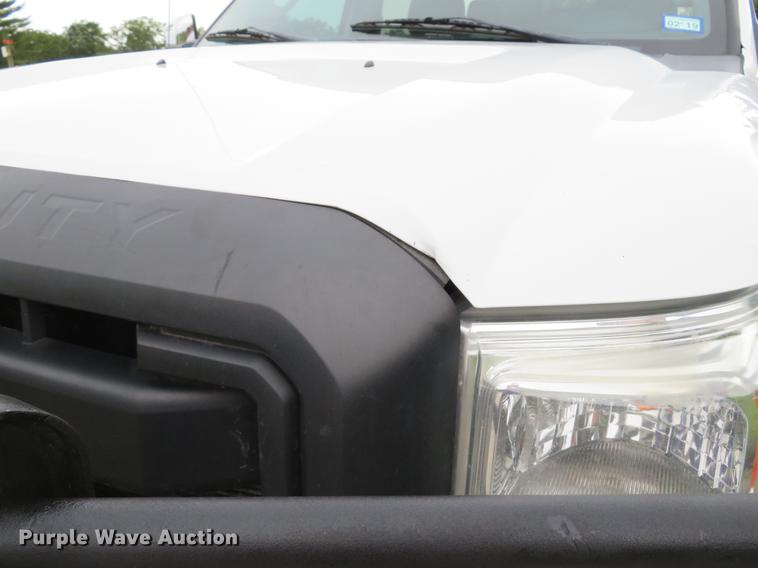 image for item DE8102 2013 Ford F250 Super Duty XLT Crew Cab pickup truck