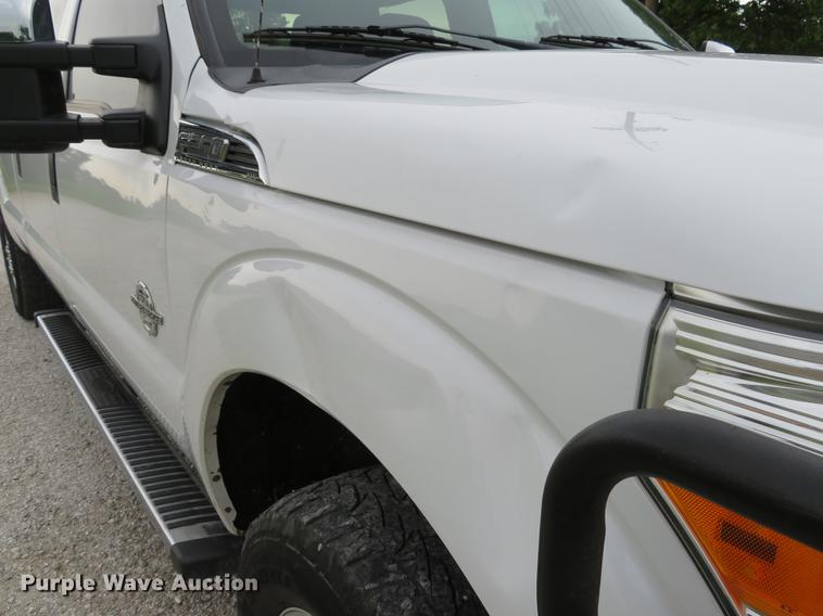 image for item DE8102 2013 Ford F250 Super Duty XLT Crew Cab pickup truck