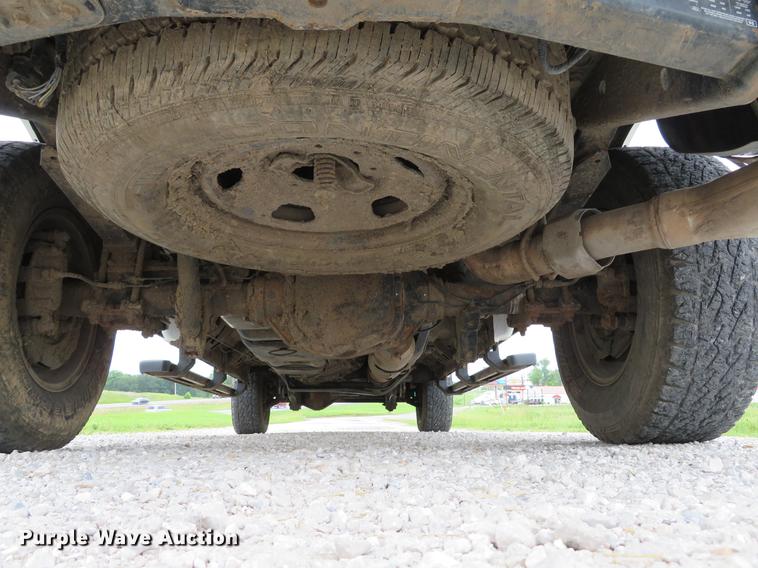 image for item DE8102 2013 Ford F250 Super Duty XLT Crew Cab pickup truck