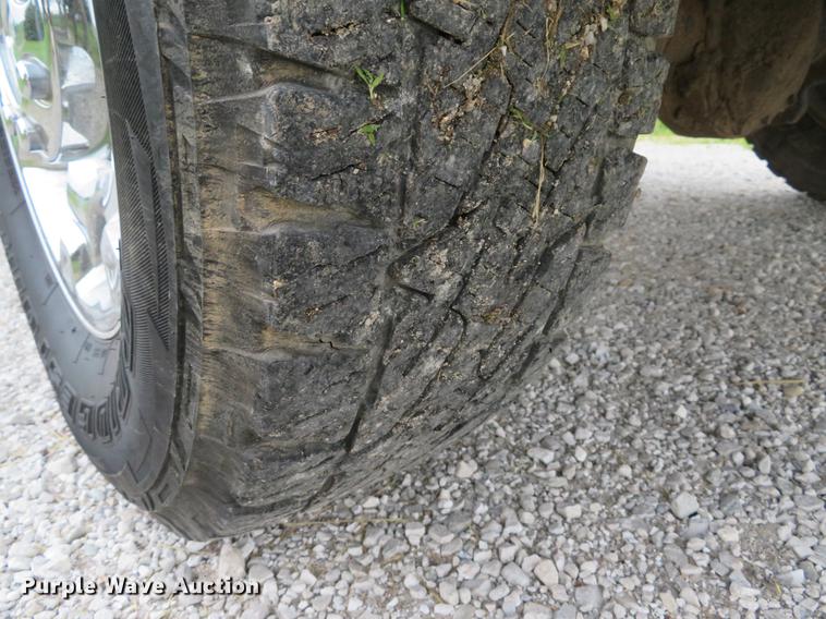 image for item DE8102 2013 Ford F250 Super Duty XLT Crew Cab pickup truck