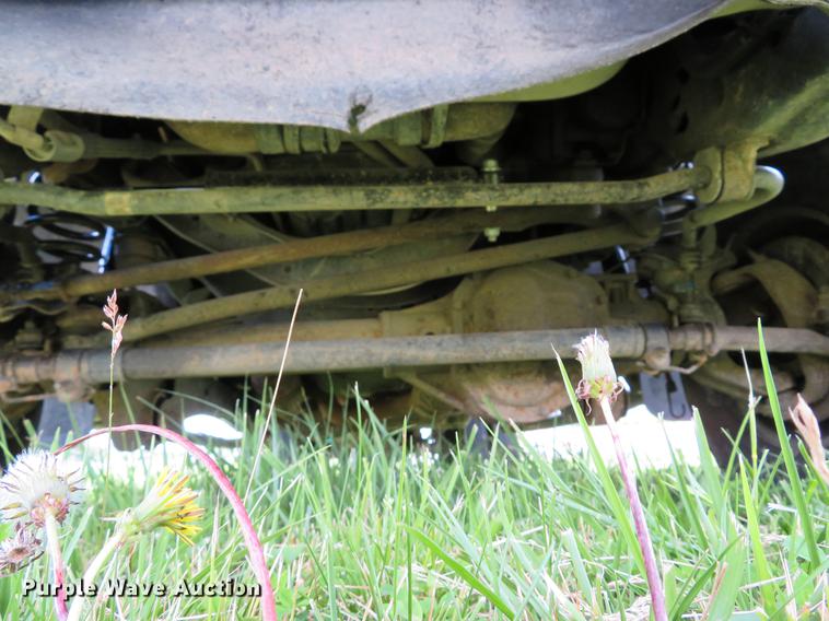 image for item DE8104 2011 Ford F350 Super Duty XL Crew Cab flatbed pickup truck