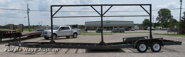 image for item DE8111 2001 Custom Trailer utility trailer