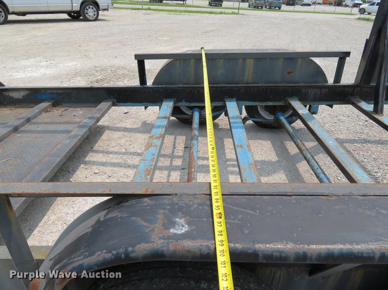 image for item DE8111 2001 Custom Trailer utility trailer