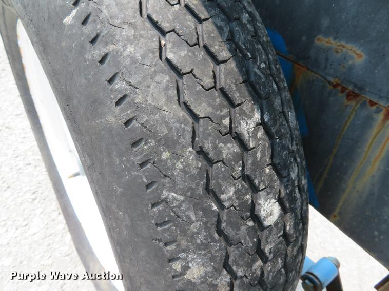 image for item DE8111 2001 Custom Trailer utility trailer