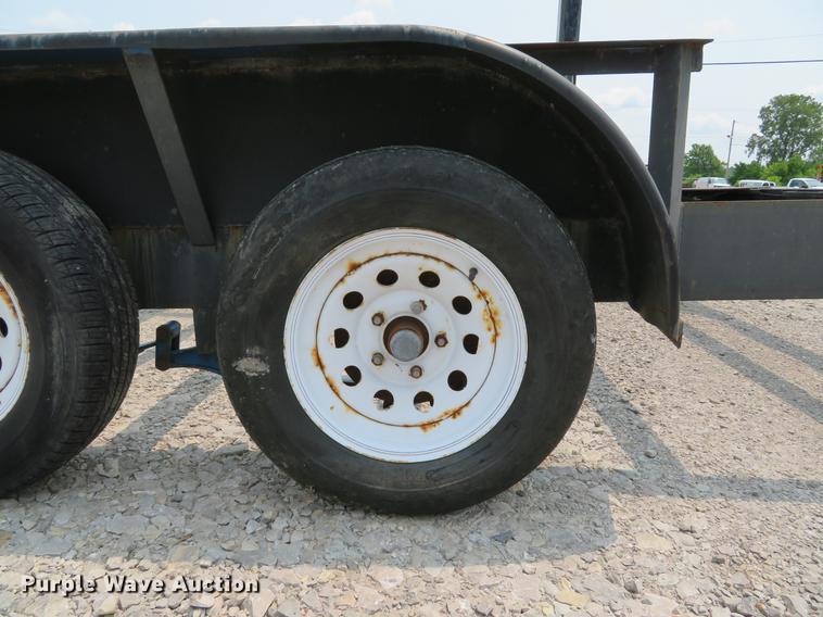 image for item DE8111 2001 Custom Trailer utility trailer