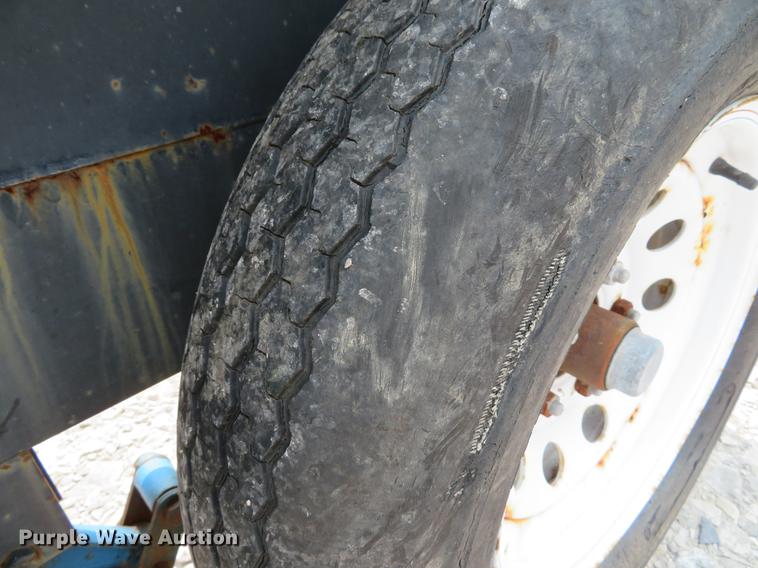 image for item DE8111 2001 Custom Trailer utility trailer