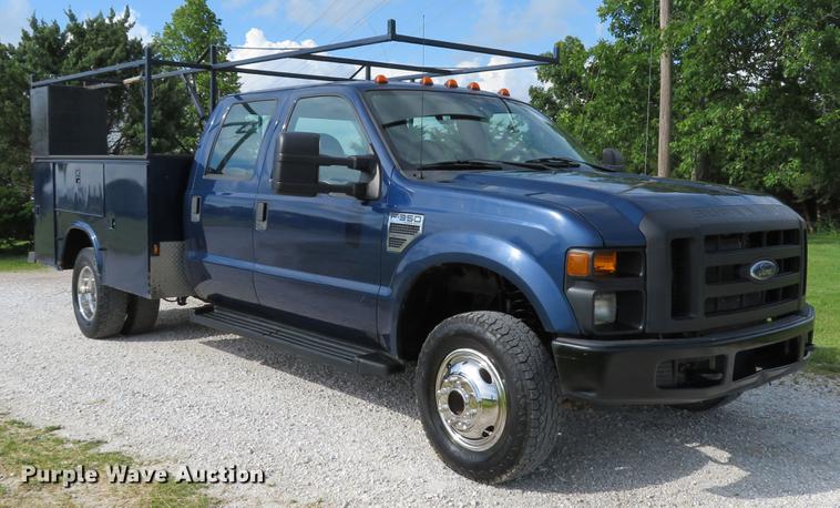 image for item DE8125 2008 Ford F350 Super Duty XL Crew Cab utility bed pickup truck