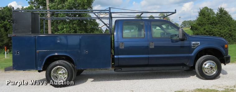 image for item DE8125 2008 Ford F350 Super Duty XL Crew Cab utility bed pickup truck
