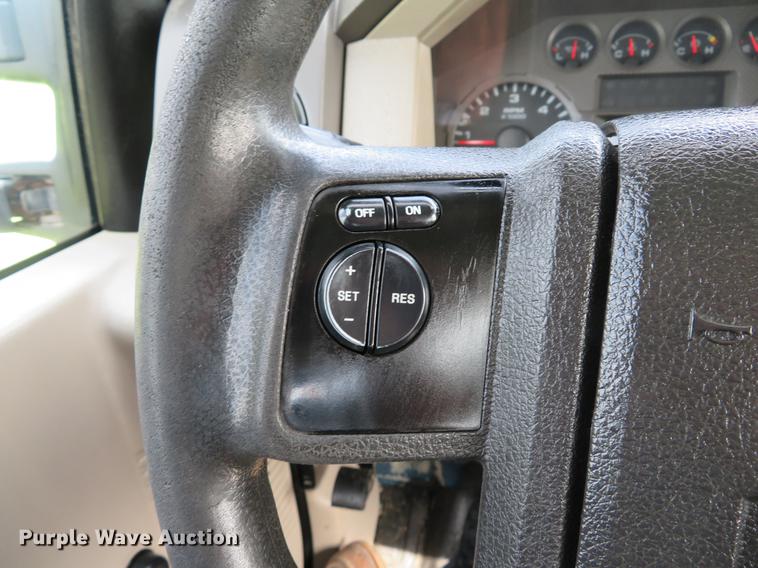 image for item DE8125 2008 Ford F350 Super Duty XL Crew Cab utility bed pickup truck