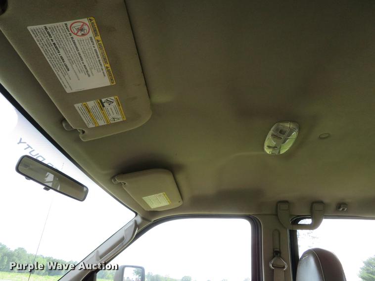 image for item DE8125 2008 Ford F350 Super Duty XL Crew Cab utility bed pickup truck