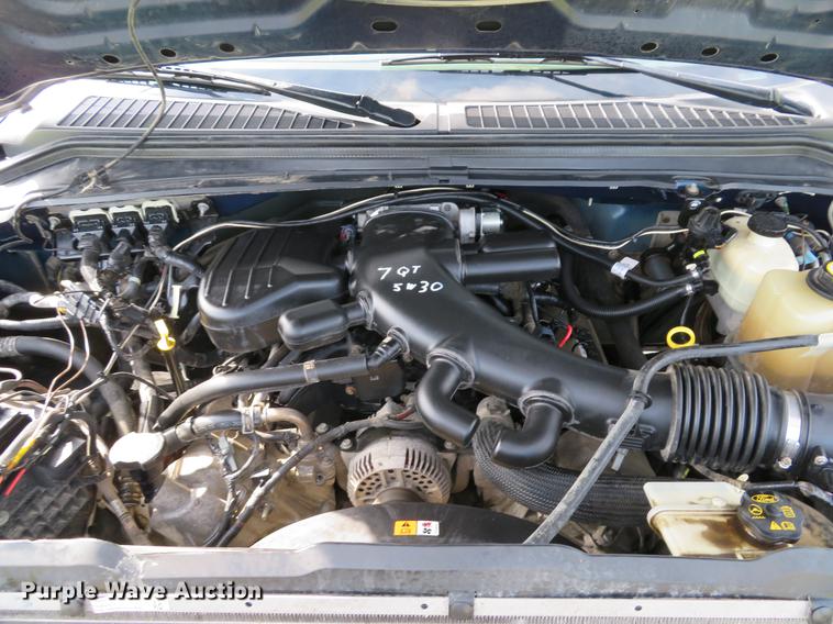 image for item DE8125 2008 Ford F350 Super Duty XL Crew Cab utility bed pickup truck