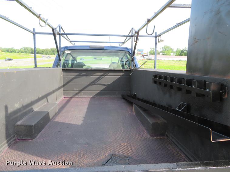 image for item DE8125 2008 Ford F350 Super Duty XL Crew Cab utility bed pickup truck