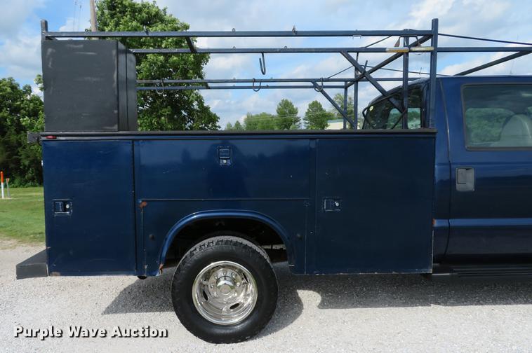 image for item DE8125 2008 Ford F350 Super Duty XL Crew Cab utility bed pickup truck