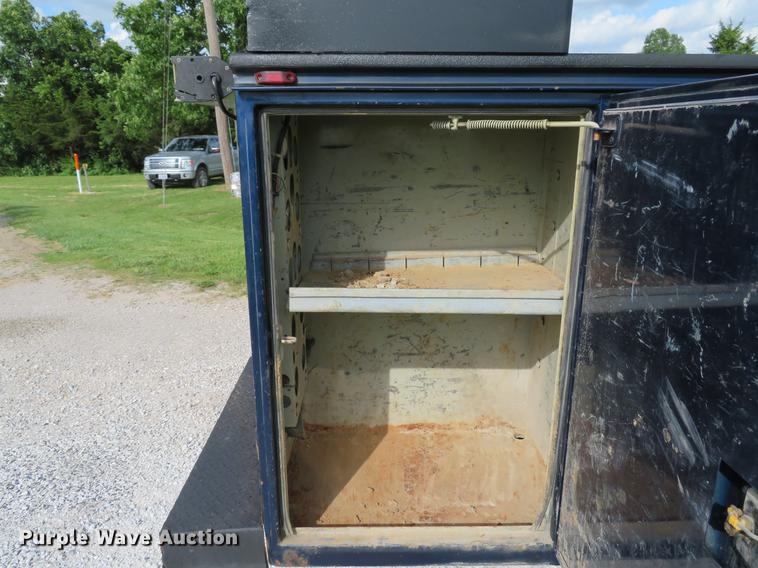 image for item DE8125 2008 Ford F350 Super Duty XL Crew Cab utility bed pickup truck