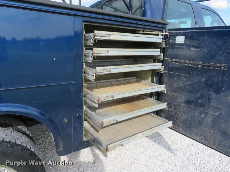 image for item DE8125 2008 Ford F350 Super Duty XL Crew Cab utility bed pickup truck