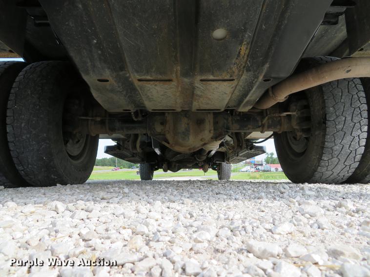 image for item DE8125 2008 Ford F350 Super Duty XL Crew Cab utility bed pickup truck