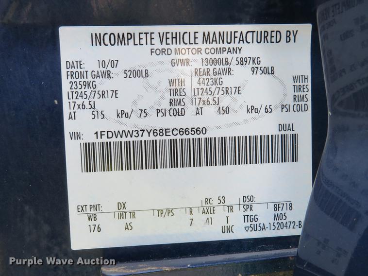 image for item DE8125 2008 Ford F350 Super Duty XL Crew Cab utility bed pickup truck