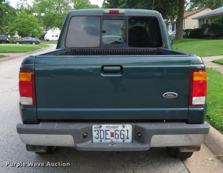 image for item DE8126 1998 Ford Ranger XLT SuperCab pickup truck