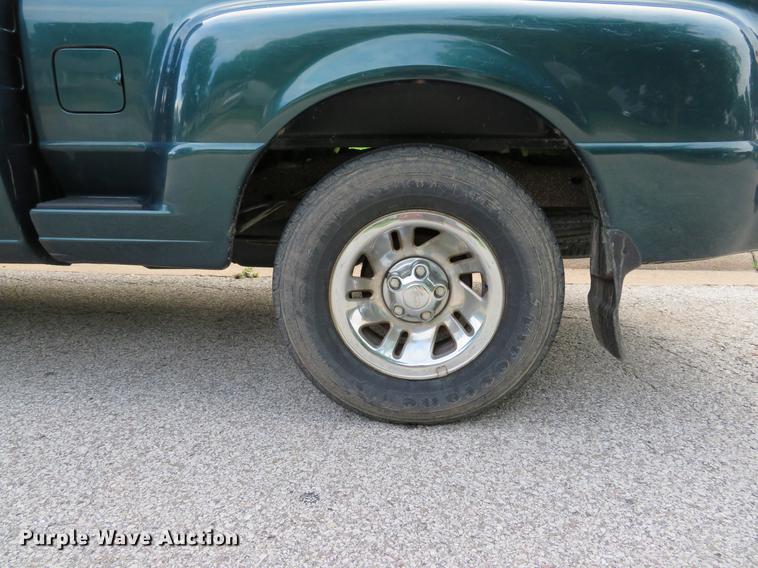 image for item DE8126 1998 Ford Ranger XLT SuperCab pickup truck