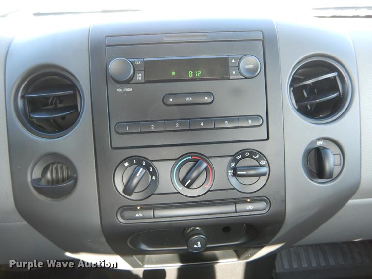 image for item DE8445 2008 Ford F150 XL pickup truck