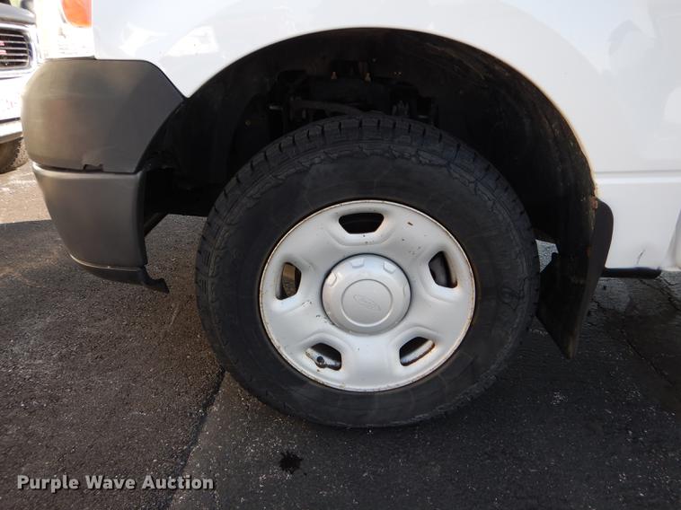 image for item DE8445 2008 Ford F150 XL pickup truck