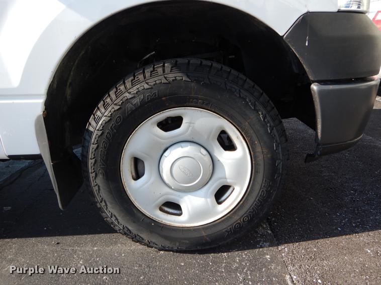 image for item DE8445 2008 Ford F150 XL pickup truck