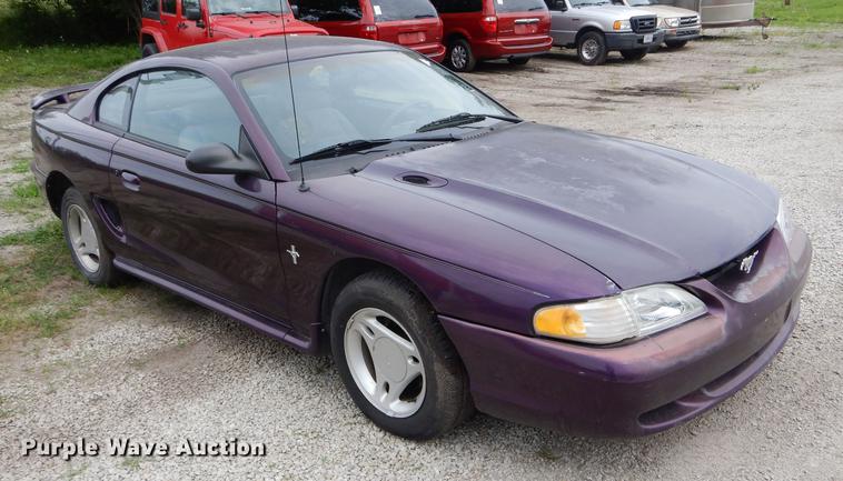 image for item DE8447 1996 Ford Mustang SRS