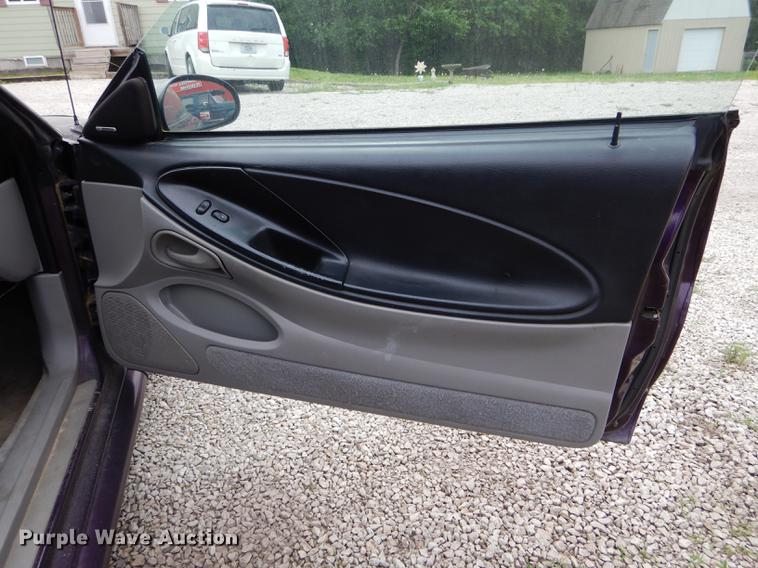 image for item DE8447 1996 Ford Mustang SRS