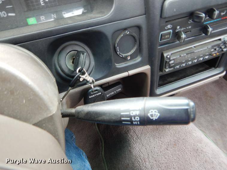 image for item DE8448 1997 Toyota Tacoma pickup truck