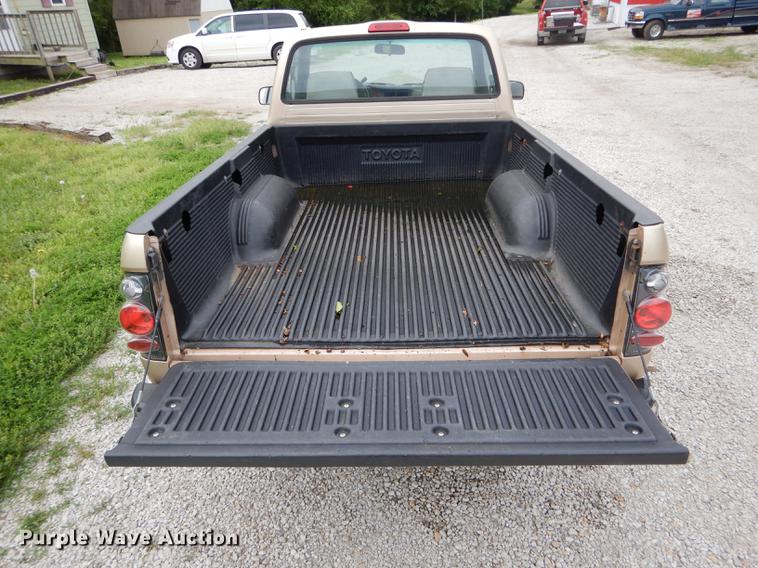 image for item DE8448 1997 Toyota Tacoma pickup truck