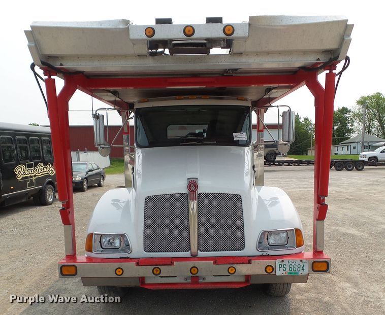 image for item DF0771 2006 Kenworth T300 rollback truck