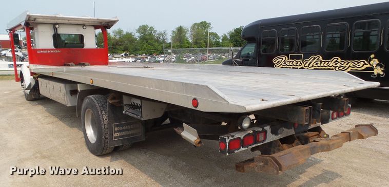 image for item DF0771 2006 Kenworth T300 rollback truck