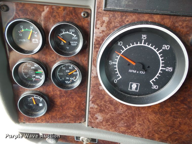 image for item DF0771 2006 Kenworth T300 rollback truck