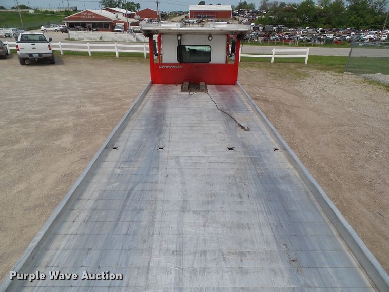 image for item DF0771 2006 Kenworth T300 rollback truck