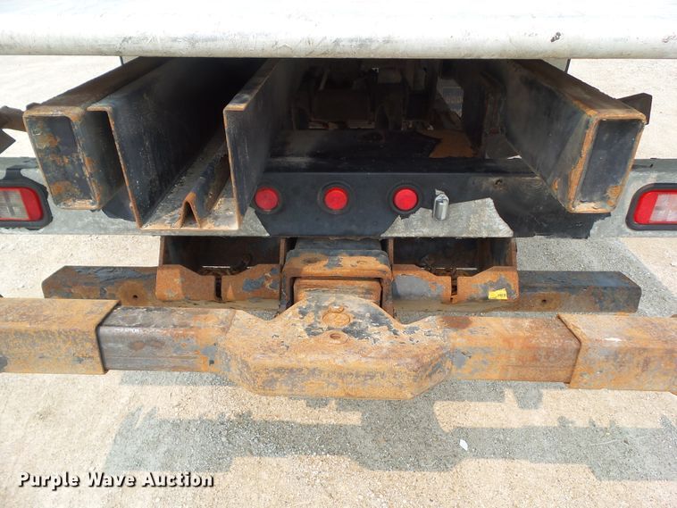 image for item DF0771 2006 Kenworth T300 rollback truck