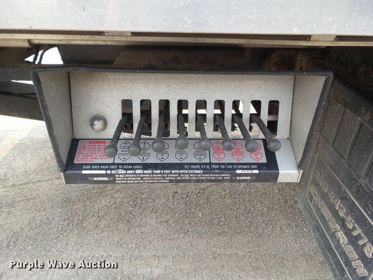 image for item DF0771 2006 Kenworth T300 rollback truck