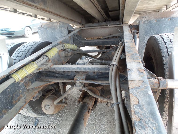 image for item DF0771 2006 Kenworth T300 rollback truck