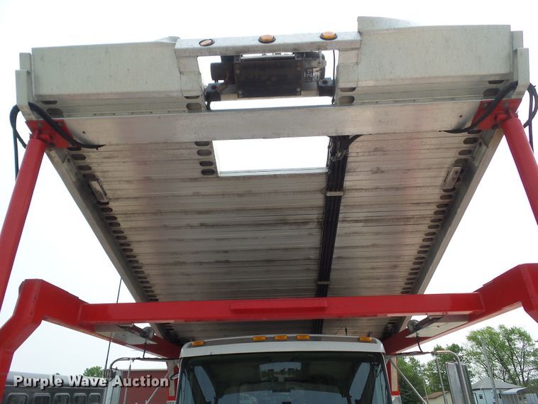 image for item DF0771 2006 Kenworth T300 rollback truck