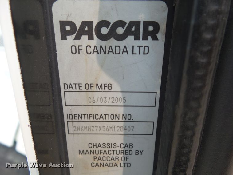 image for item DF0771 2006 Kenworth T300 rollback truck