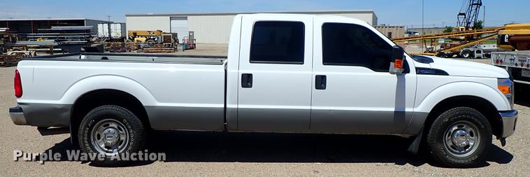 image for item DF1216 2015 Ford F250 Super Duty Crew Cab pickup truck