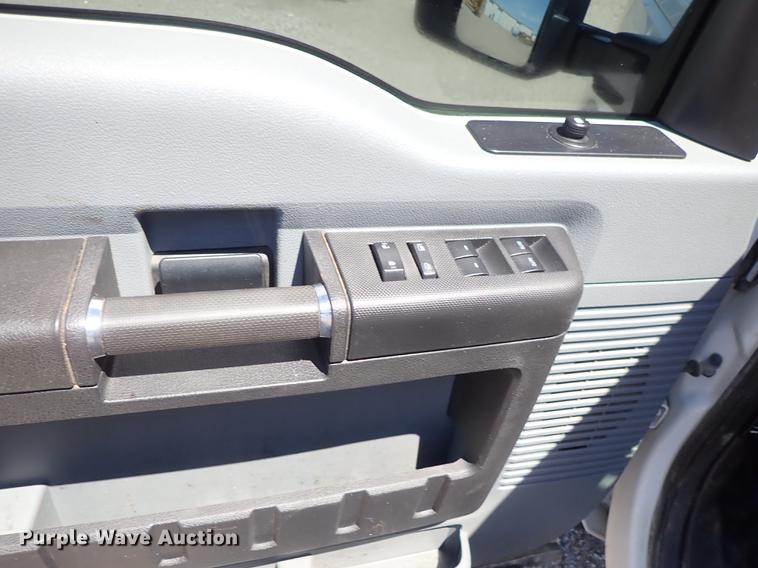 image for item DF1216 2015 Ford F250 Super Duty Crew Cab pickup truck