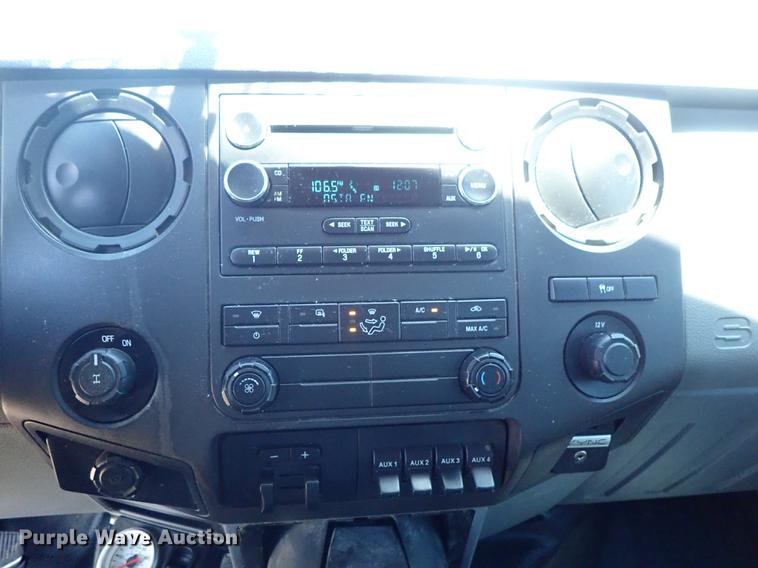 image for item DF1216 2015 Ford F250 Super Duty Crew Cab pickup truck