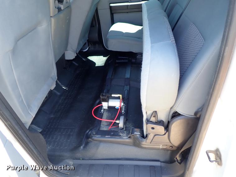 image for item DF1216 2015 Ford F250 Super Duty Crew Cab pickup truck