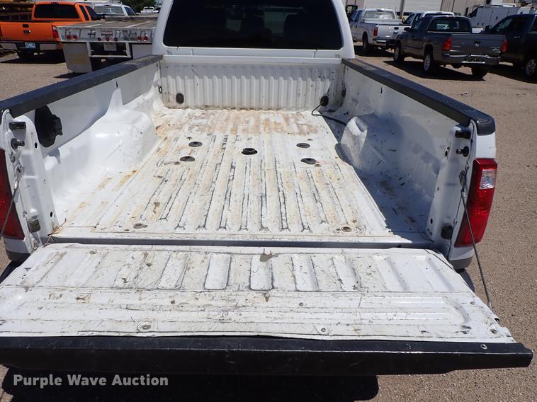 image for item DF1216 2015 Ford F250 Super Duty Crew Cab pickup truck