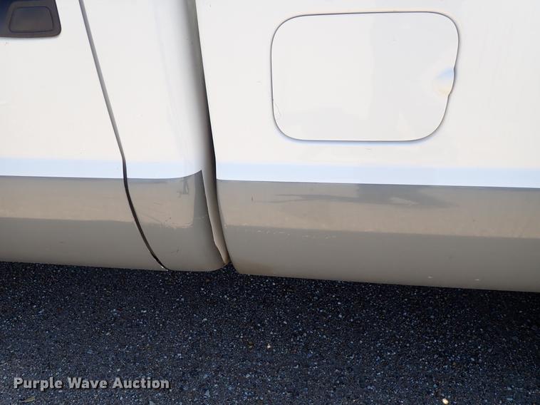 image for item DF1216 2015 Ford F250 Super Duty Crew Cab pickup truck