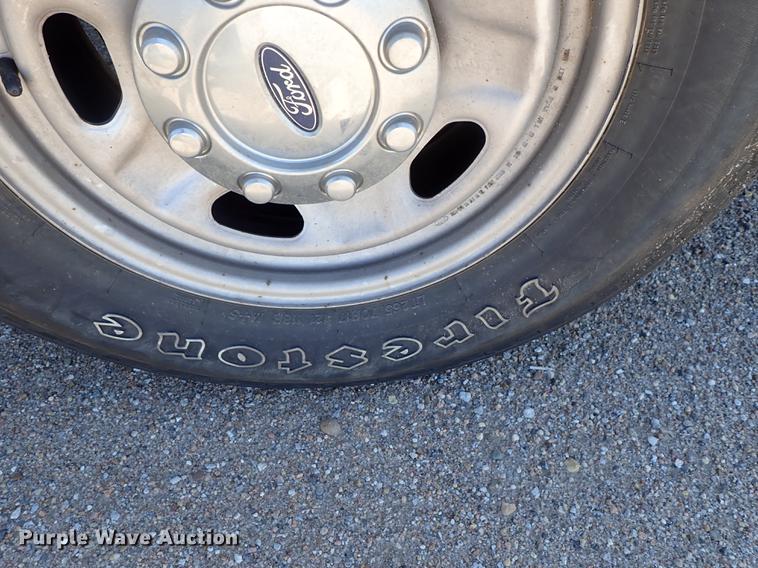 image for item DF1216 2015 Ford F250 Super Duty Crew Cab pickup truck